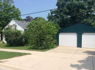 1920 Colorado Ave, Rockford, IL 61108