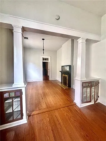 2 bed, 2.0 bath, 1500 sqft, $2,150 — Photo 2