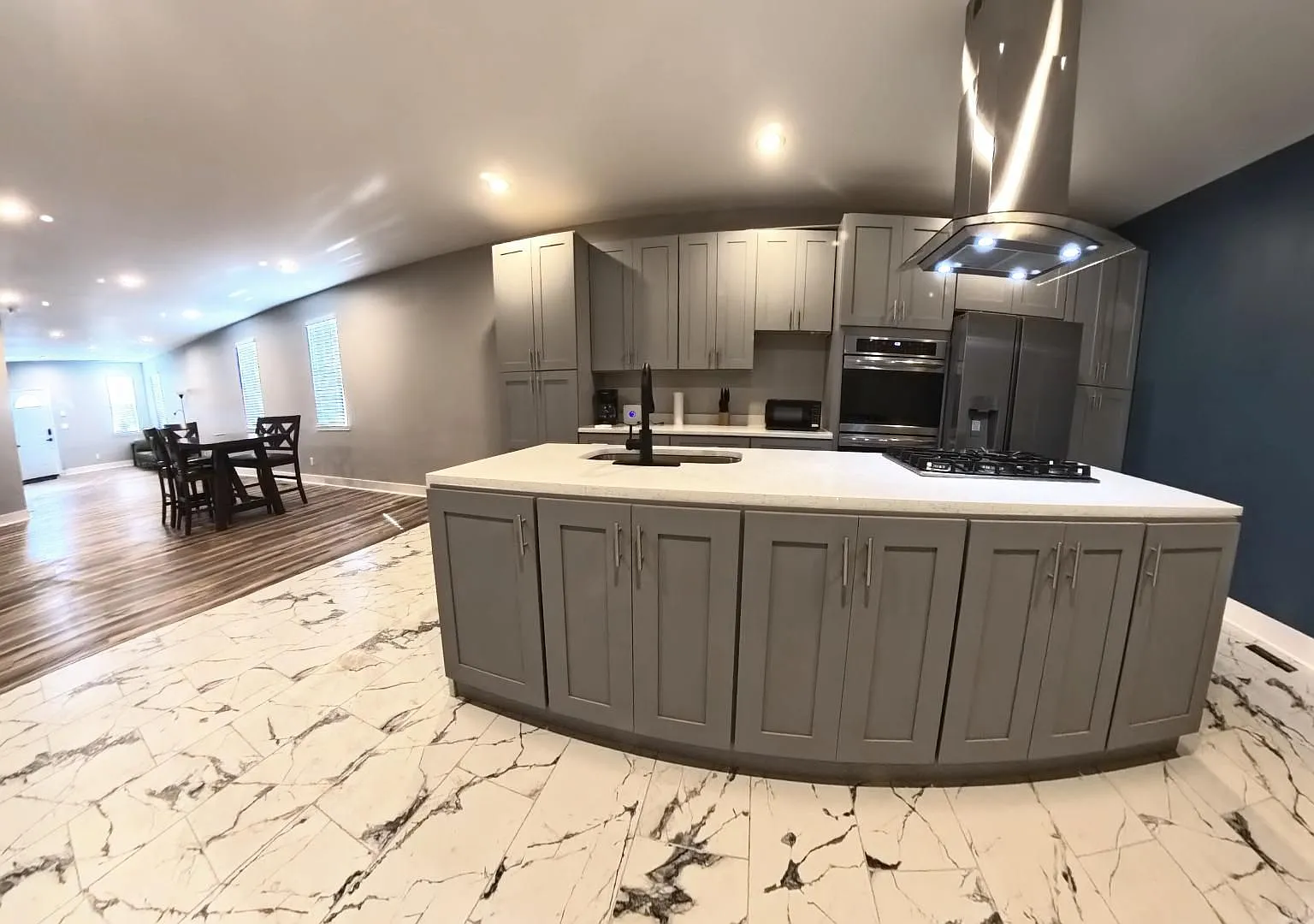 8 bed, 7.5 bath, 4668 sqft, $6,500 — Photo 4