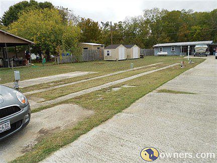 1st image of 132 Woodcreek Cir