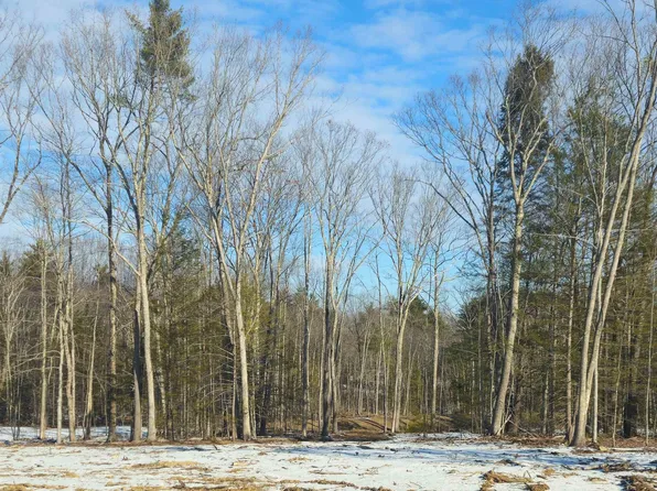 3 Blaisdell Court, Raymond, NH 03077