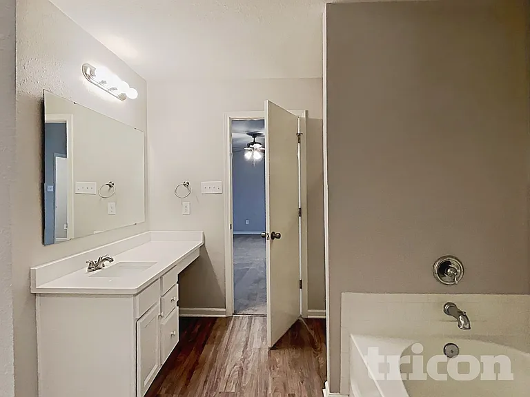 807 Chastain Ave — Photo 11
