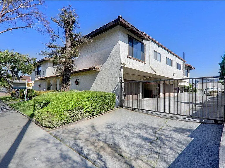 216 N Alhambra Ave — Photo 21