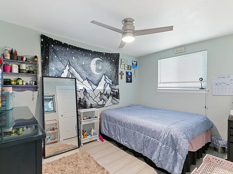 Bed Room #1