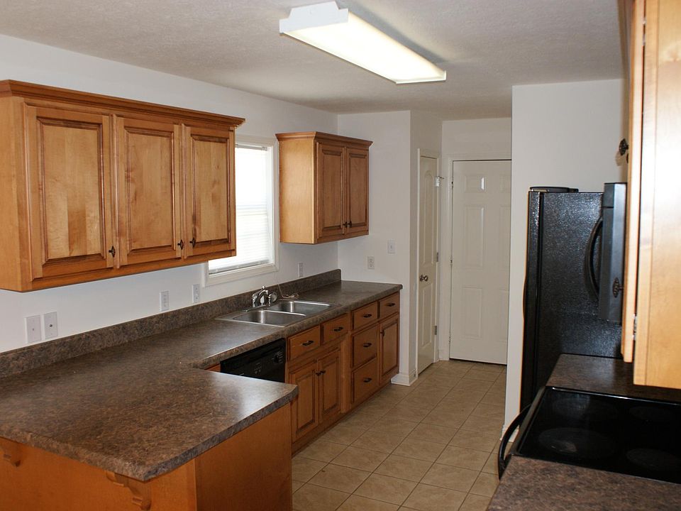 1st image of 752 Sagittarius Ave