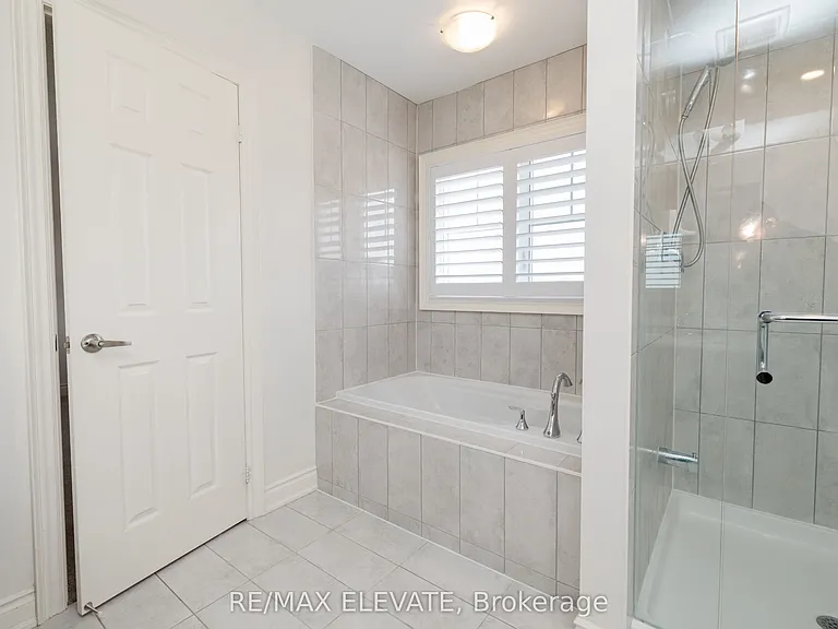 255 McKean Dr N — Photo 23