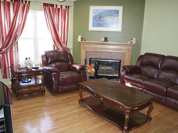 5th image of 1888 Maplewood Ct