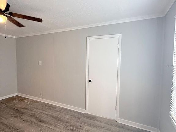 4th image of 776 27th Ave N