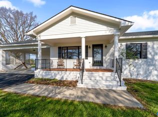912 Shores Rd, Palmyra, VA
