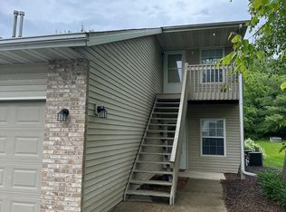 5493 Tall Pines Pkwy, Roscoe, IL 61073