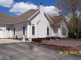 S4580 Valley Glen Ct, Baraboo, WI 53913