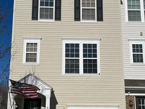 43522 Marguerite Way, California, MD 20619