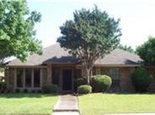 1932 Oakbluff Dr, Carrollton, TX 75007