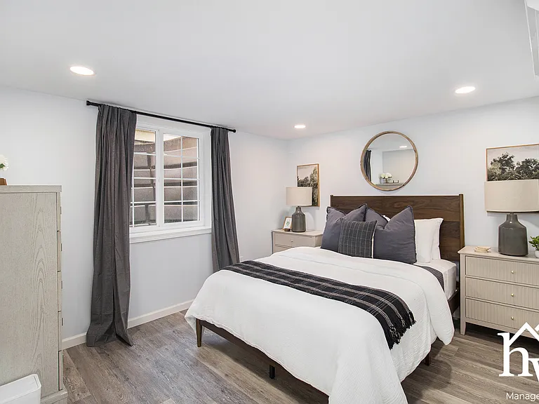 221 S Taylor St — Photo 16