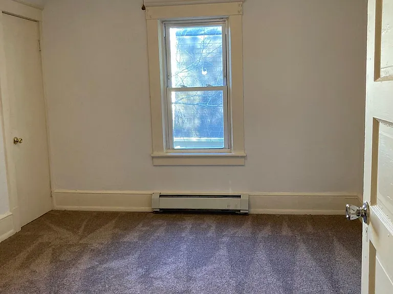 1189 W Main St #C — Photo 7