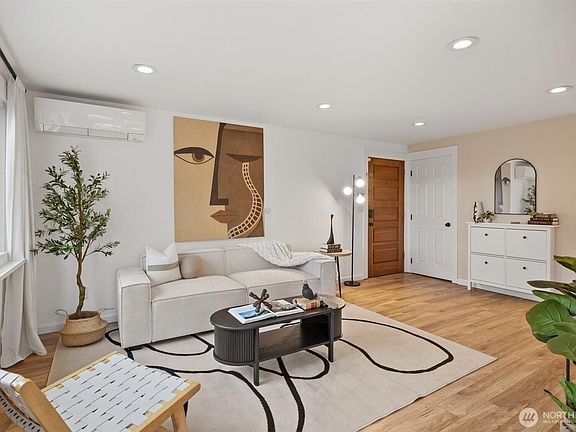 5th image of 3912 S Findlay Street