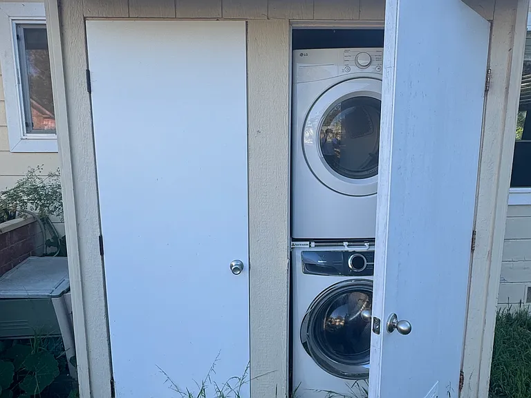 223 Poplar St — Photo 15