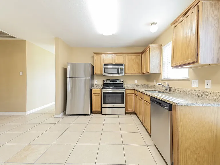 7103 London Fog Dr — Photo 8
