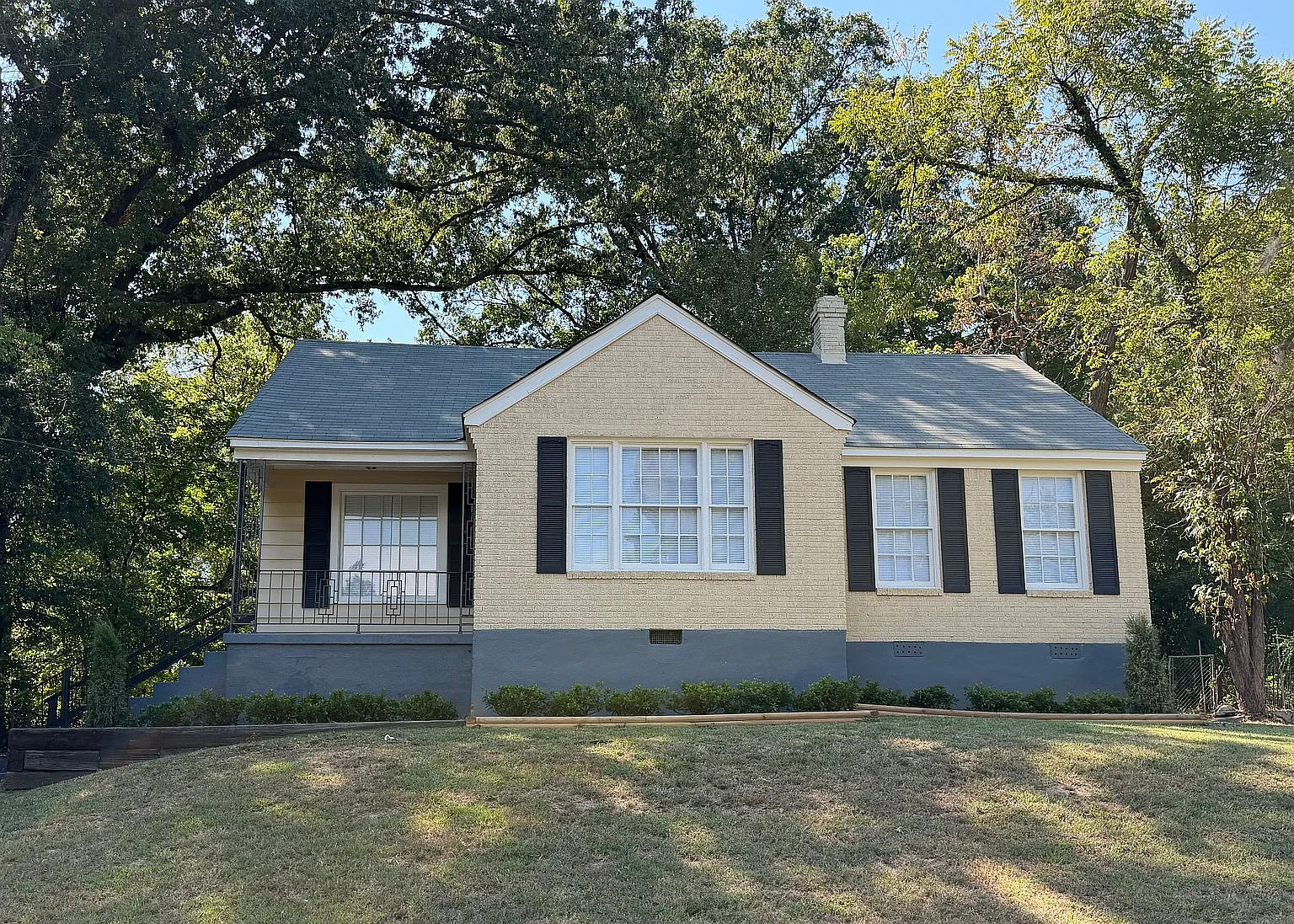 3605 Terrace Dr — Photo 1