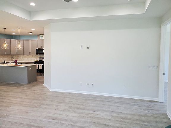 2nd image of 104 Cool Breeze Dr