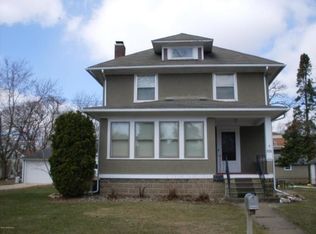 818 Bluff Ave, Saint Charles, MN 55972