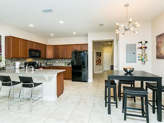 2nd image of 5146 Caspian St