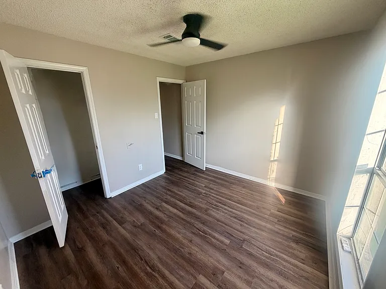 2800 E Hickory Blf — Photo 14