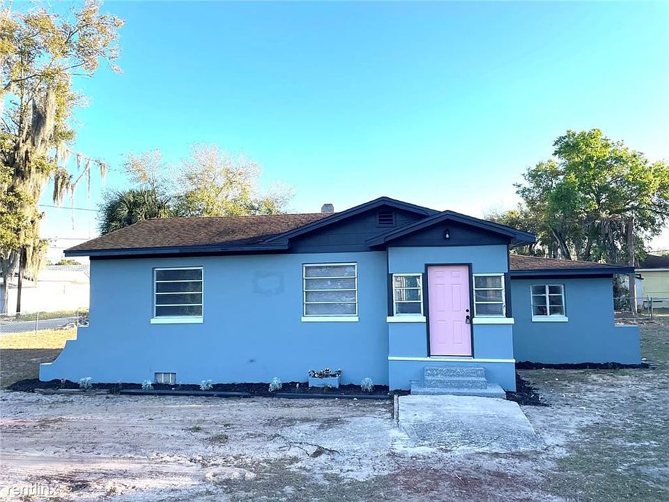 1st image of 131 Crystal Ave W