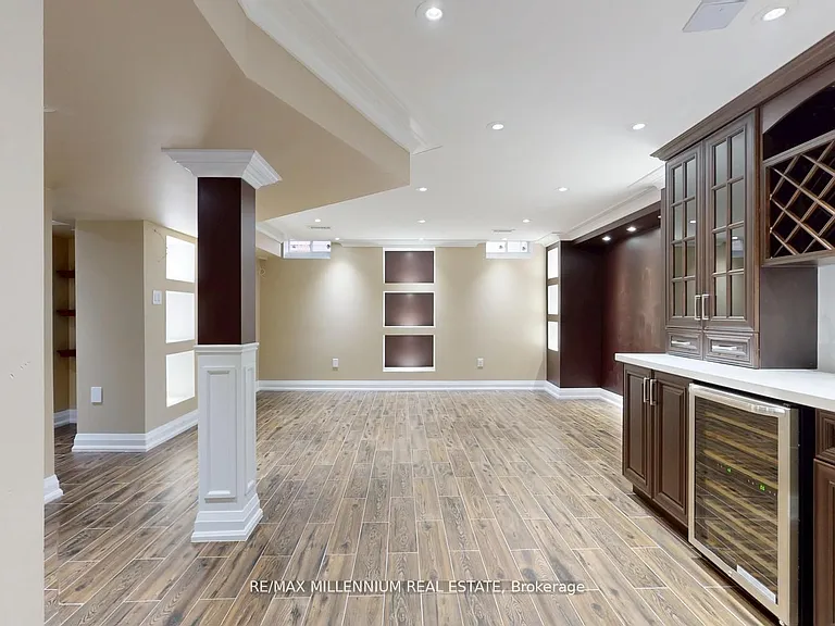 51 Kincardine St — Photo 41