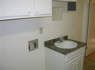 820 N Lewis St, Metter, GA 30439