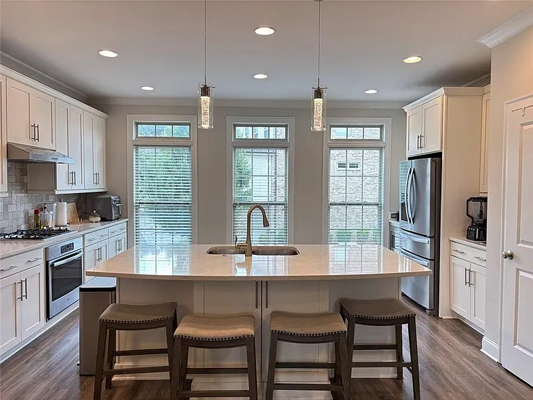 7866 Laurel Crest Dr — Photo 10