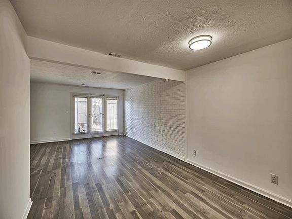 2nd image of 1364 Tishman Ln