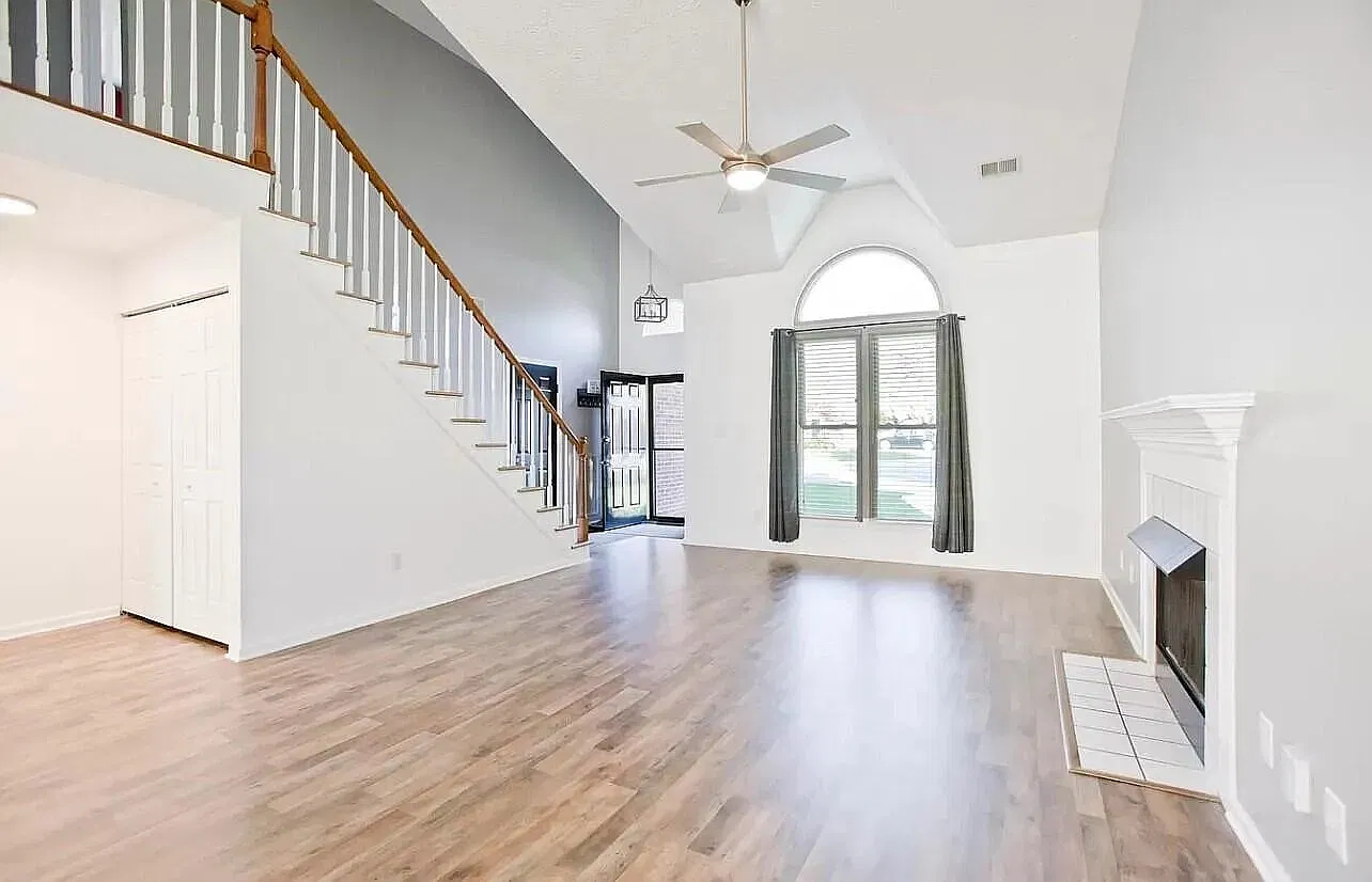 3 bed, 1822 sqft, $2,350 — Photo 3