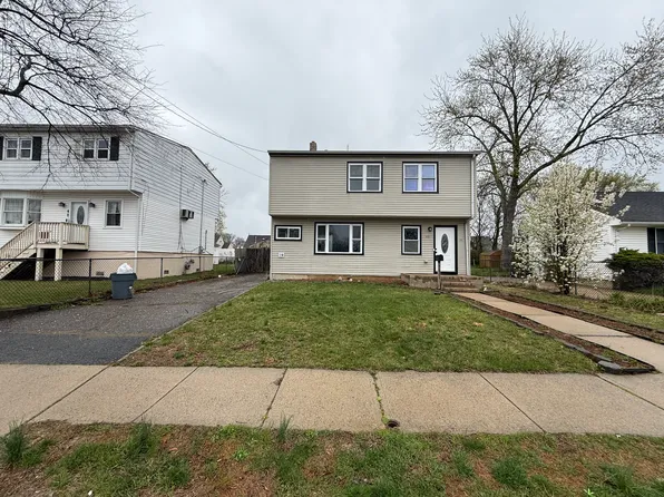40 Eisenhower Dr, Sayreville, NJ 08872