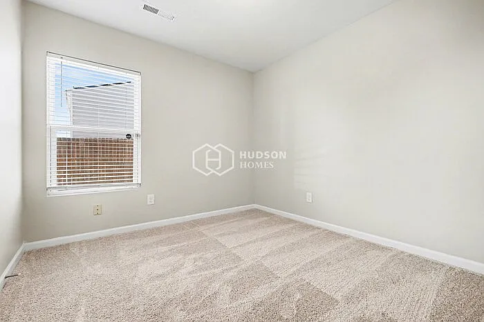 153 Autumn Woods Dr — Photo 12