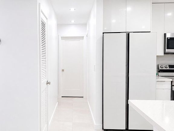 2nd image of 6249 Bay Club Dr APT 3