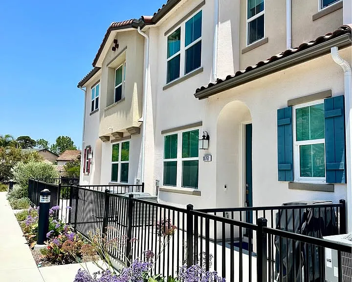 10761 Graphite St — Photo 1