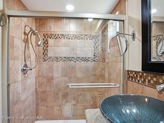 5th image of 2658 Royal Ridge Dr