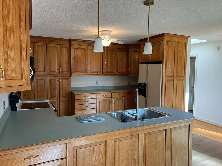303 Lake Pointe Dr — Photo 35