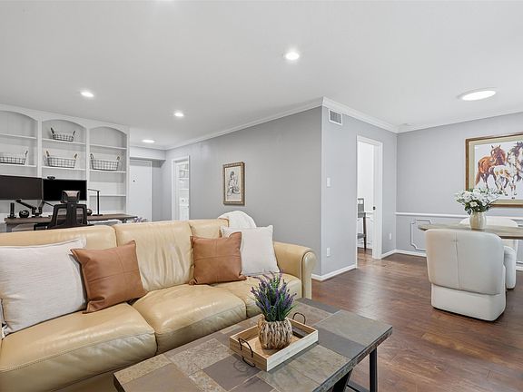 3rd image of 353 N Post Oak Ln APT 825