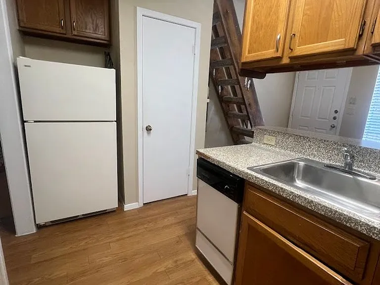 2210 Pearl St #302 — Photo 8