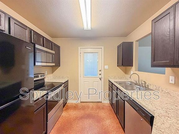 4th image of 1572 Chance Ct