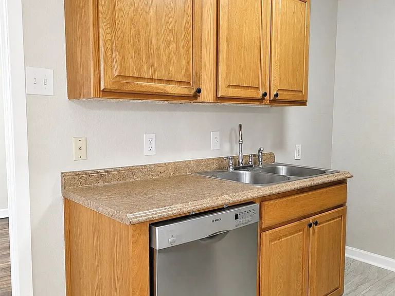 4412 Central Ln — Photo 3