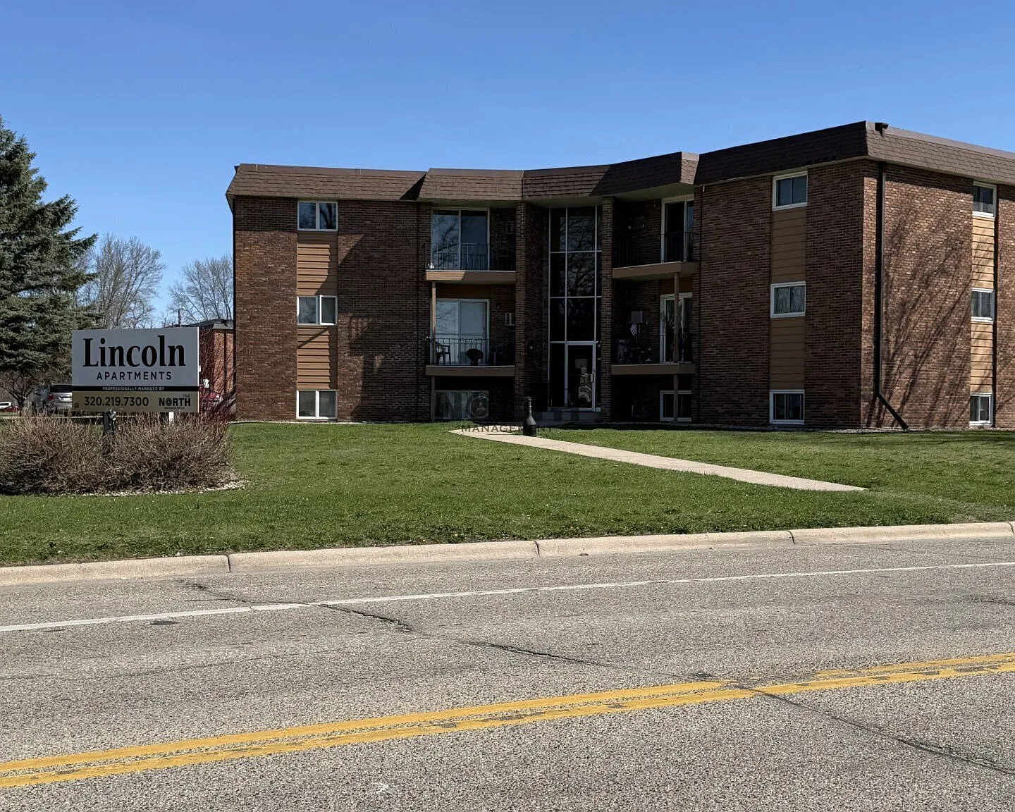 2 bed, 750 sqft, $1,050 — Photo 1