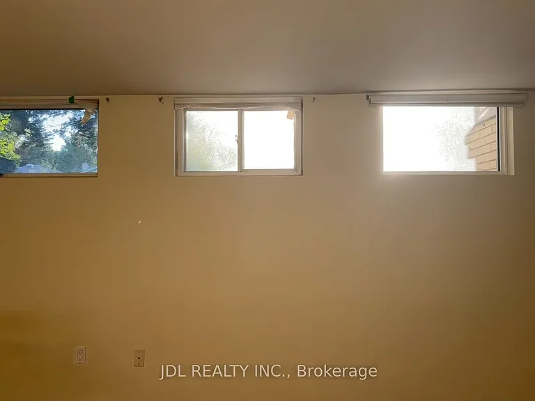 23 Pineway Blvd #A — Photo 7