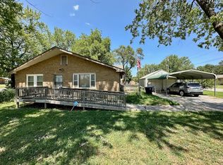 1238 W Finney Ave, El Dorado, KS 67042