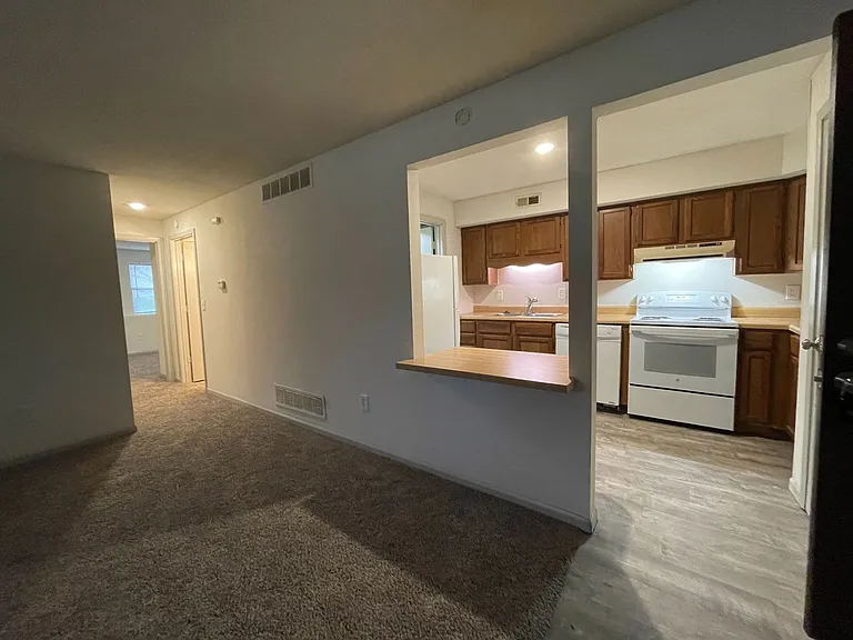 507 Columbia Dr #I — Photo 6