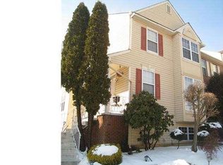 423 Woodstock Ln, Wilmington, DE