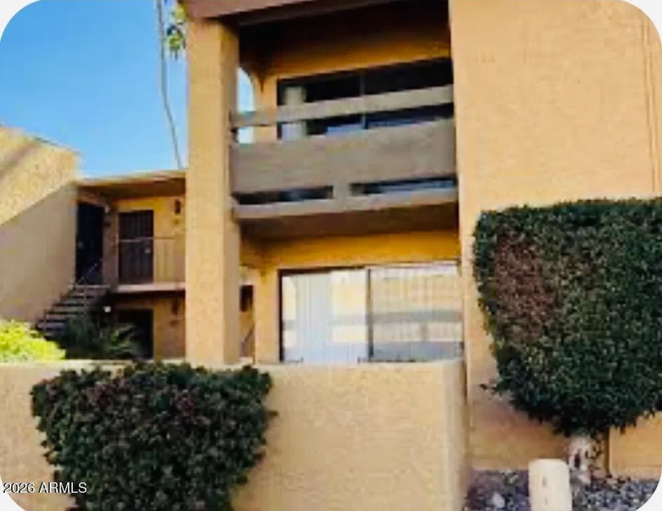 2 bed, 2.0 bath, 1212 sqft, $2,400 — Photo 3
