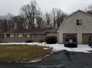 3954 Coplay Creek Rd, Schnecksville, PA 18078